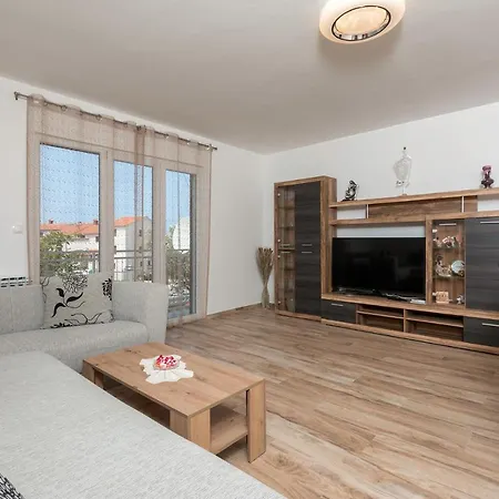 Sweet Family Apartement Apartment